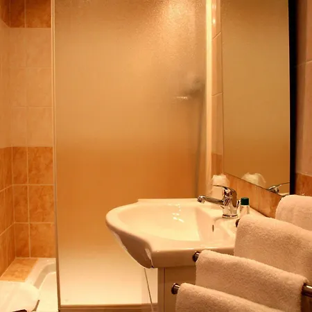 In Jungle Hotel Chassagny